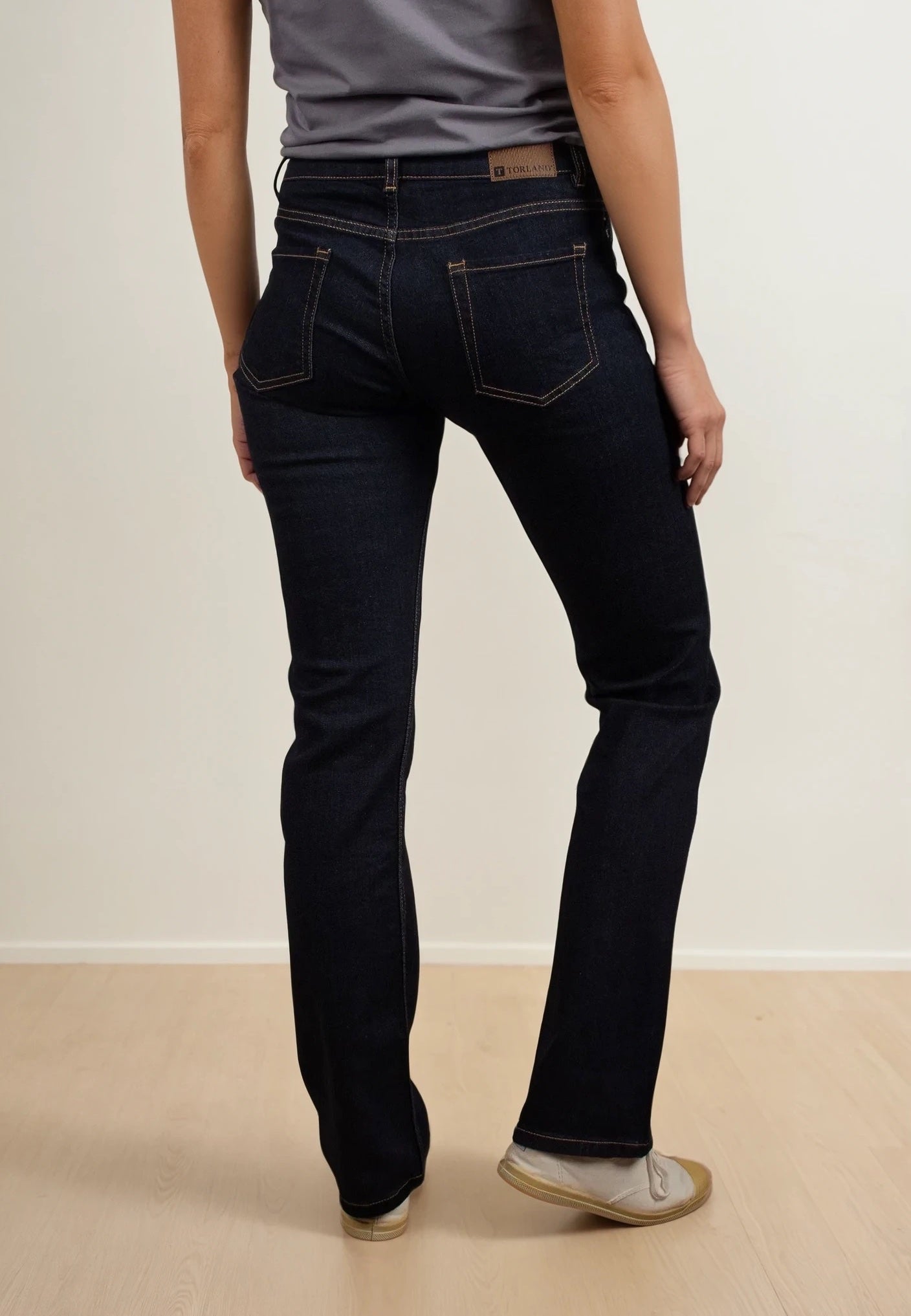 JOAN Straight Fit Damenjeans - Mid Indigo / Dark Wash