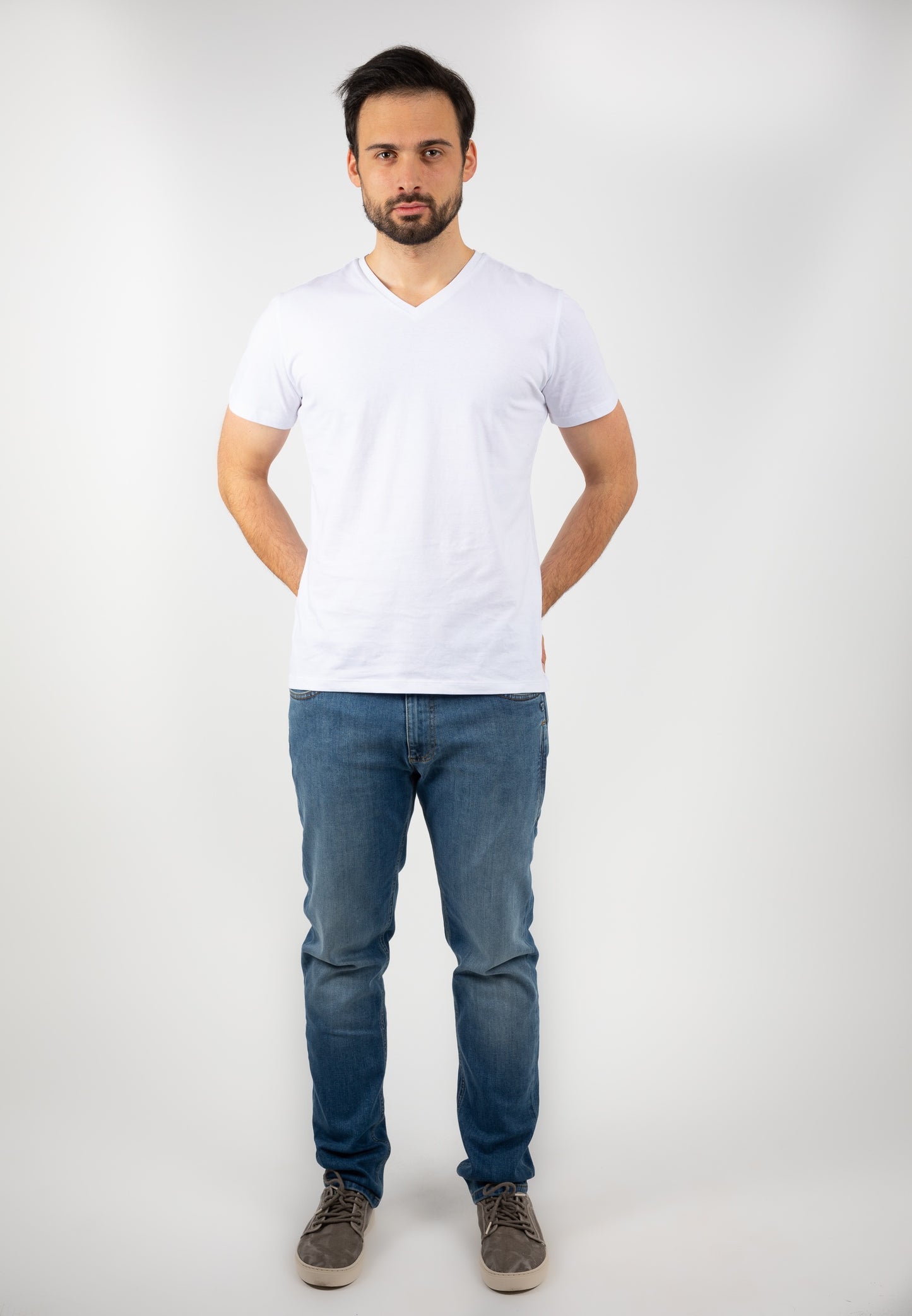 PRESENTER Herren-V-Shirt